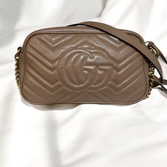 Gucci Marmont Crossbody - Picture 4 of 10
